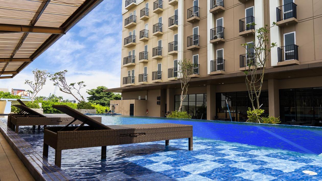 Azalea Suites Cikarang By Jayakarta Group Exterior foto