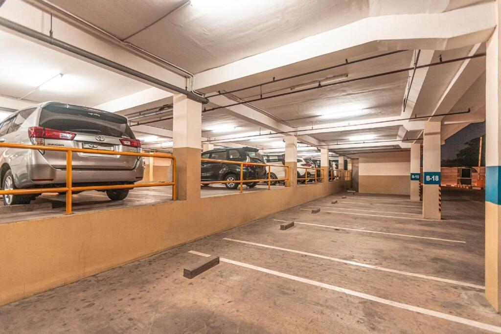 Azalea Suites Cikarang By Jayakarta Group Exterior foto